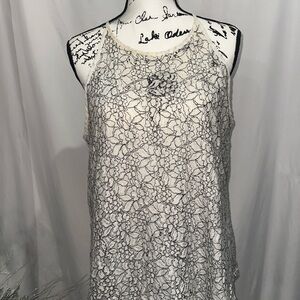 Chic Lace Sleeveless Top